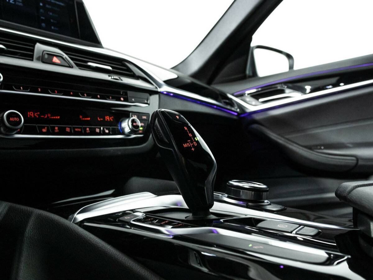 Б/У БМВ 5 серии 2017 года. Фото: #19