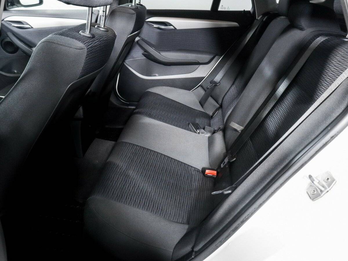 Б/У БМВ Икс1 2014 года. Фото: #6