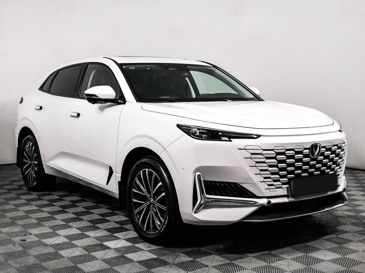 Б/У Чанган УНИ-К 2023 года. Фото: #2