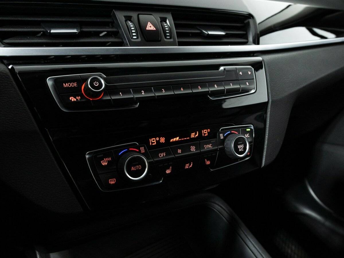 Б/У БМВ Икс1 2018 года. Фото: #16