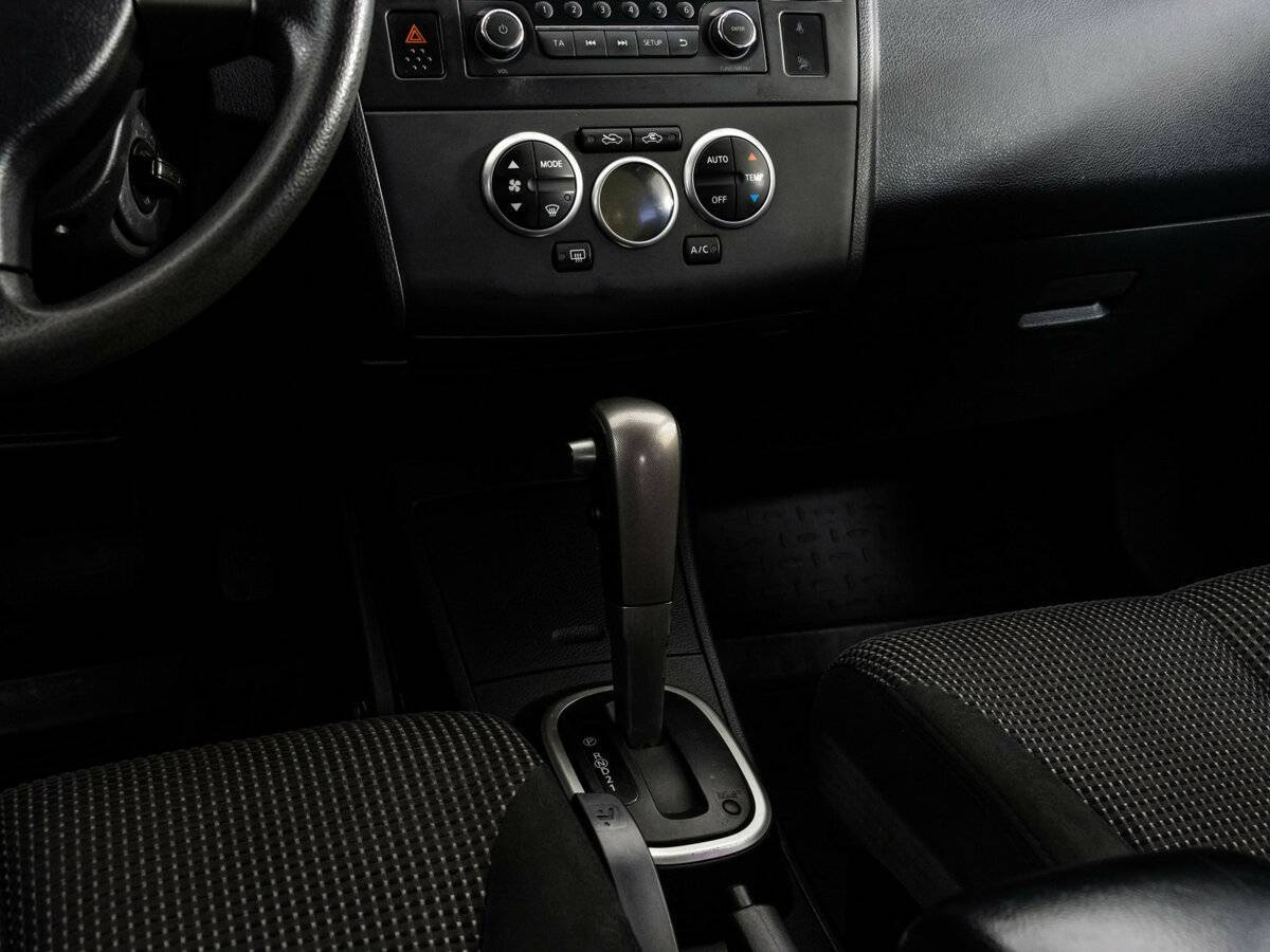 Б/У Ниссан Тиида 2013 года. Фото: #9