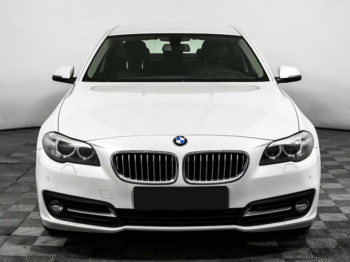 Б/У БМВ 5 серии 2016 года. Фото: #1