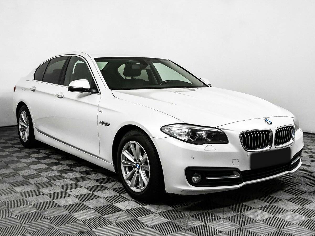 Б/У БМВ 5 серии 2016 года. Фото: #2