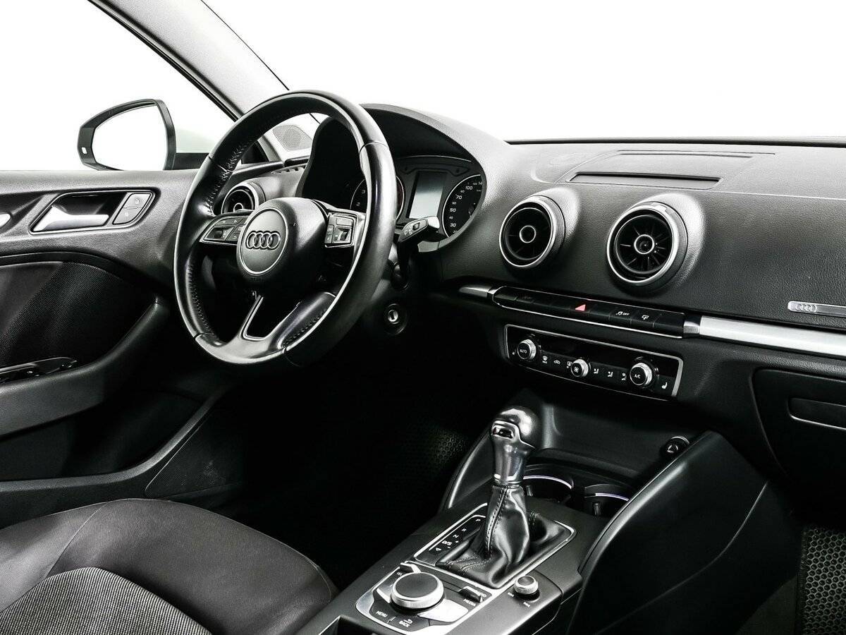 Б/У Ауди А3 2016 года. Фото: #8