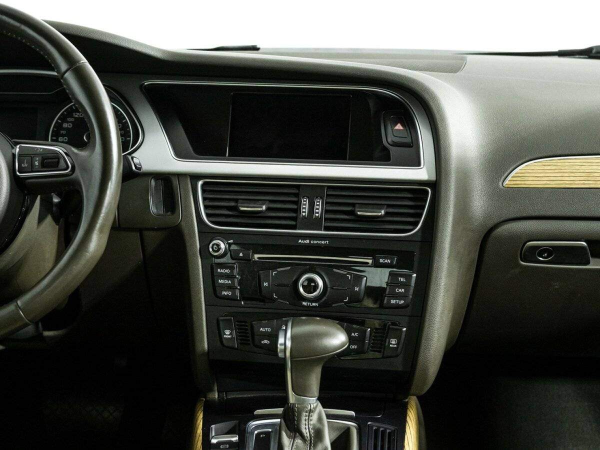 Б/У Ауди А4 2015 года. Фото: #13