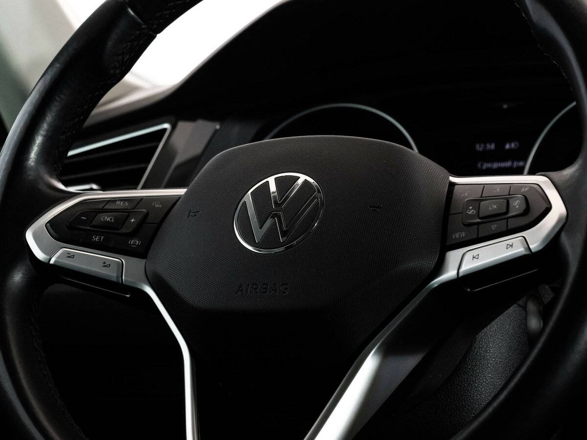 Б/У Фольксваген Тигуан 2021 года. Фото: #9