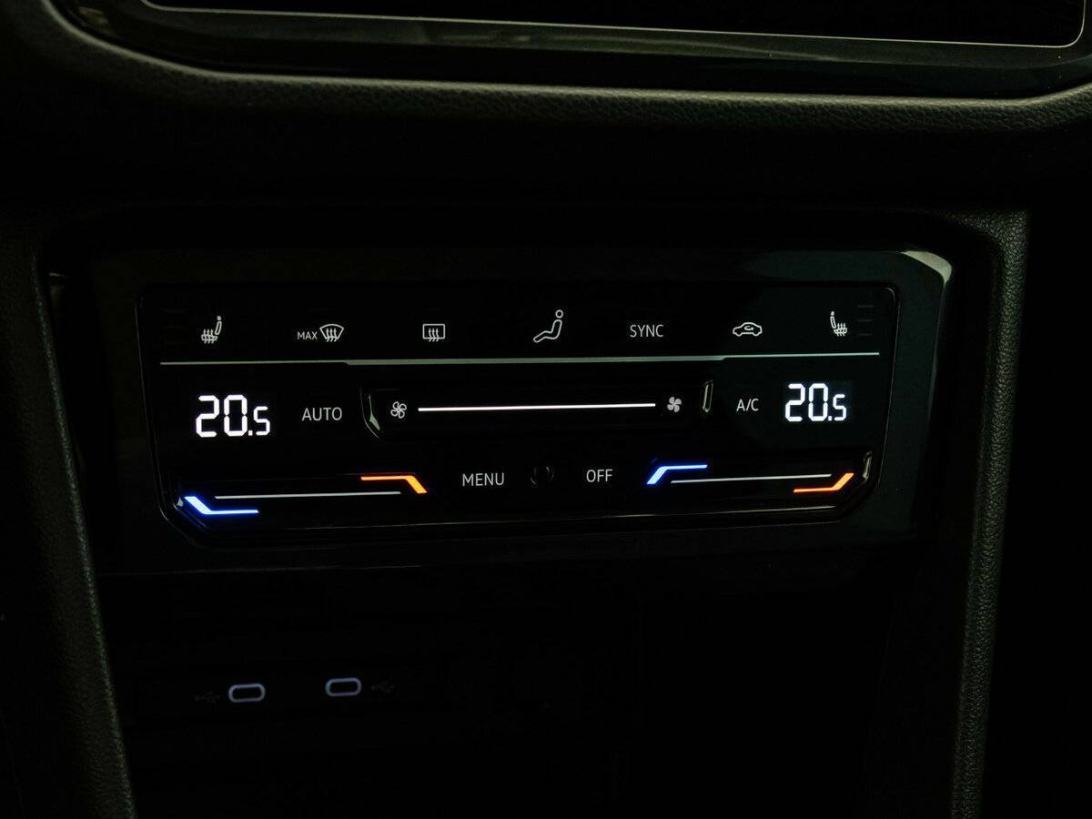 Б/У Фольксваген Тигуан 2021 года. Фото: #12