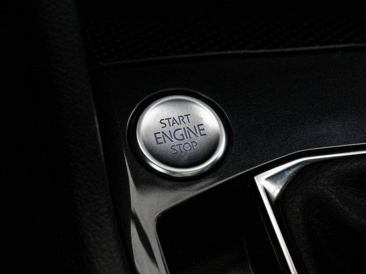 Б/У Фольксваген Тигуан 2021 года. Фото: #17