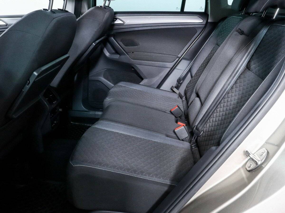 Б/У Фольксваген Тигуан 2018 года. Фото: #6