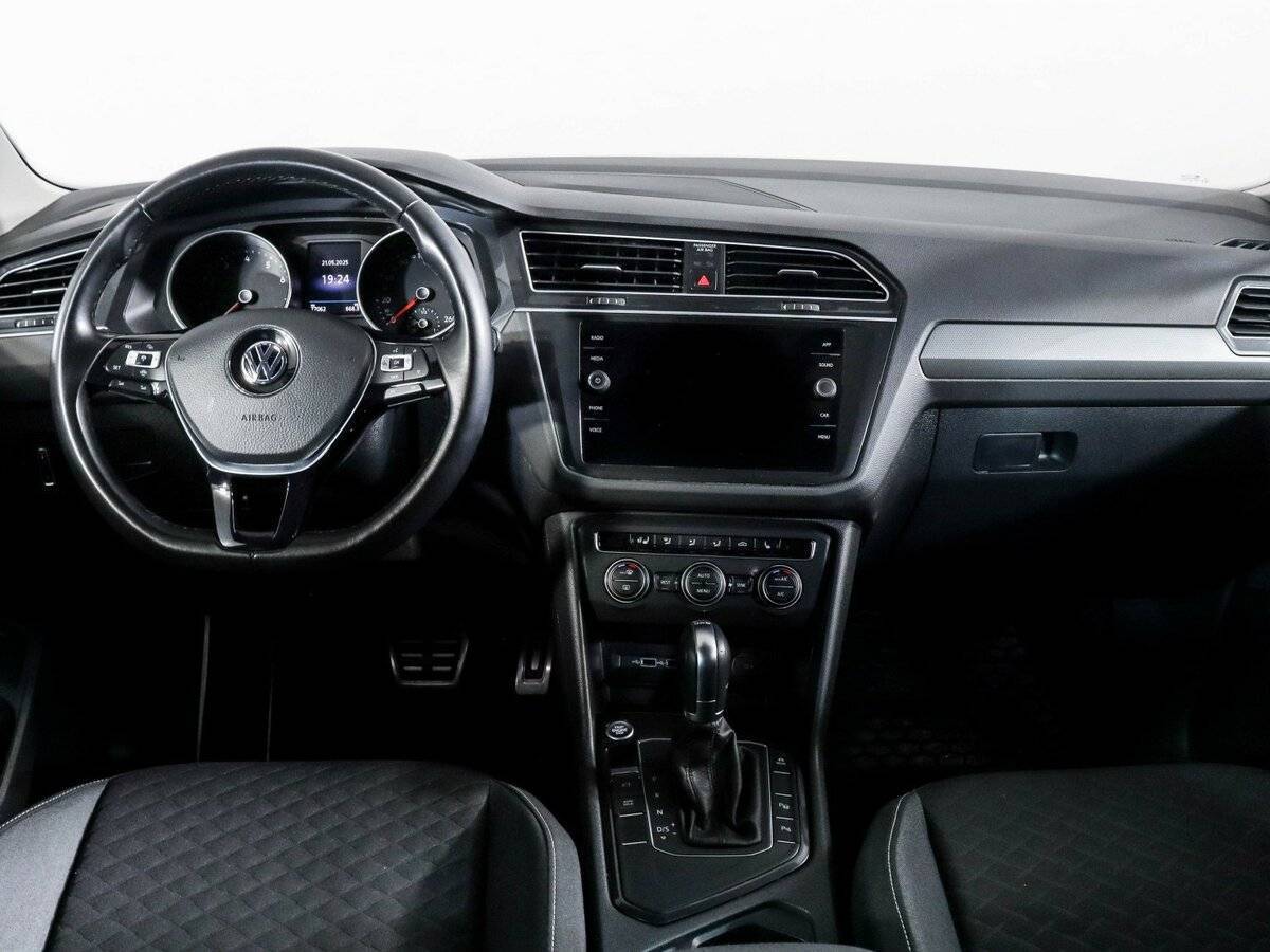 Б/У Фольксваген Тигуан 2018 года. Фото: #8