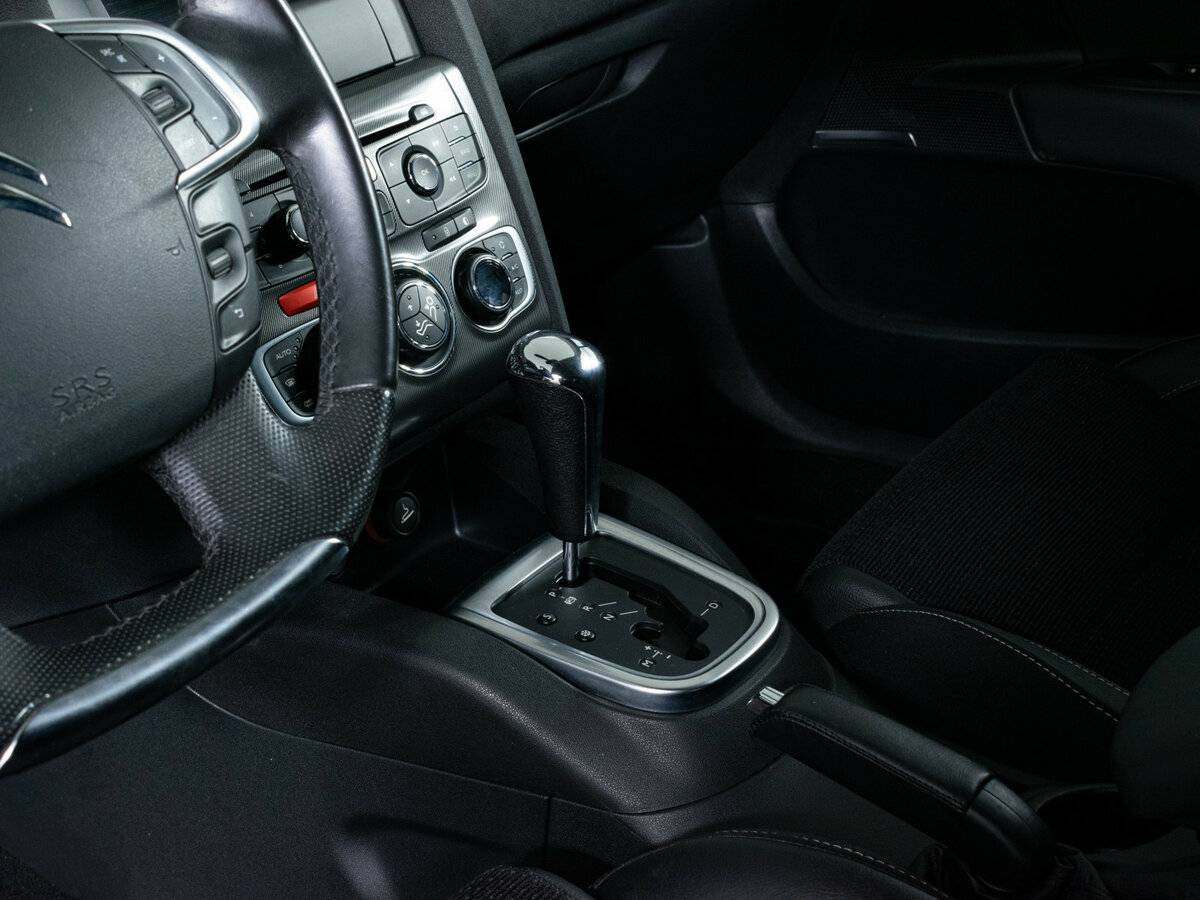 Б/У Ситроен Ц4 2013 года. Фото: #12