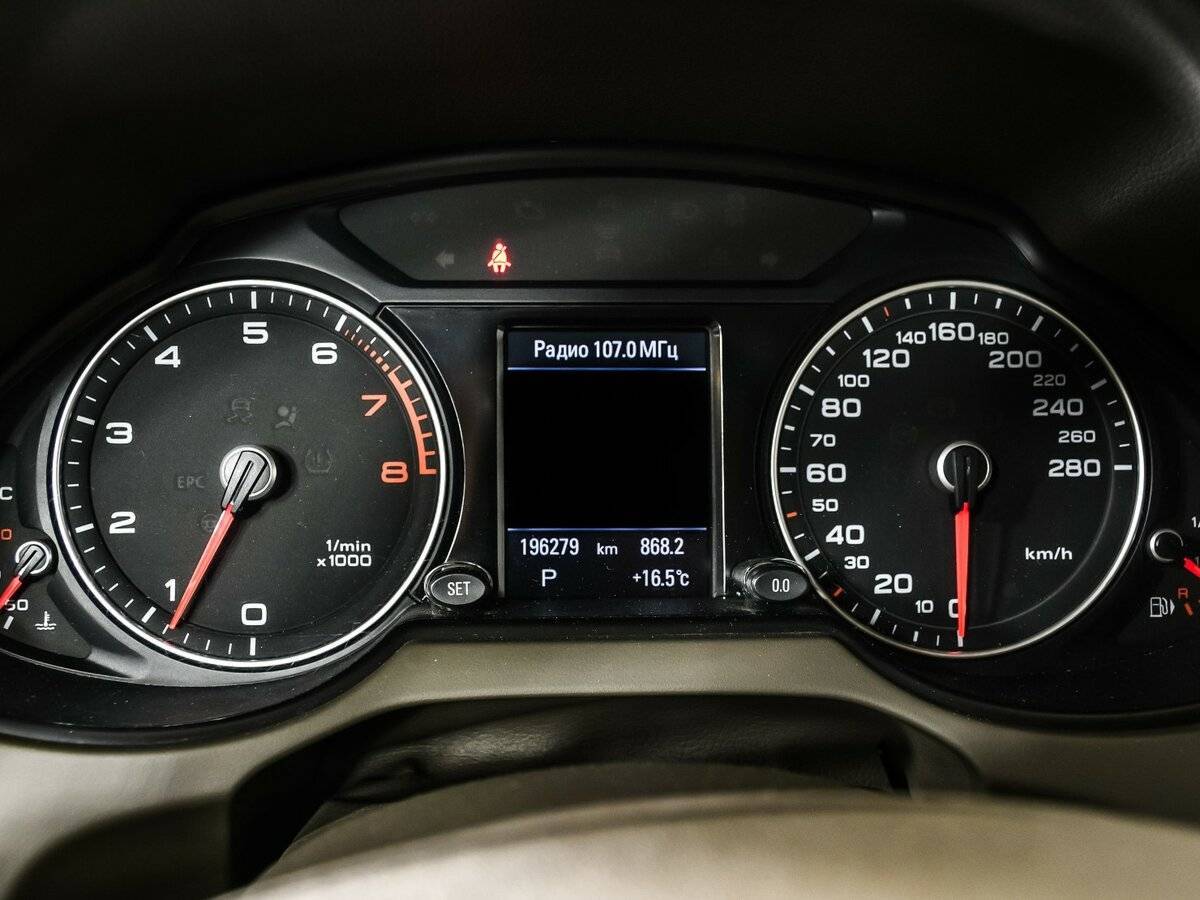 Б/У Ауди К5 2013 года. Фото: #9