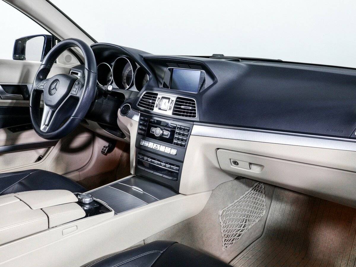 Б/У Мерседес-Бенц Е-Класс 2014 года. Фото: #4