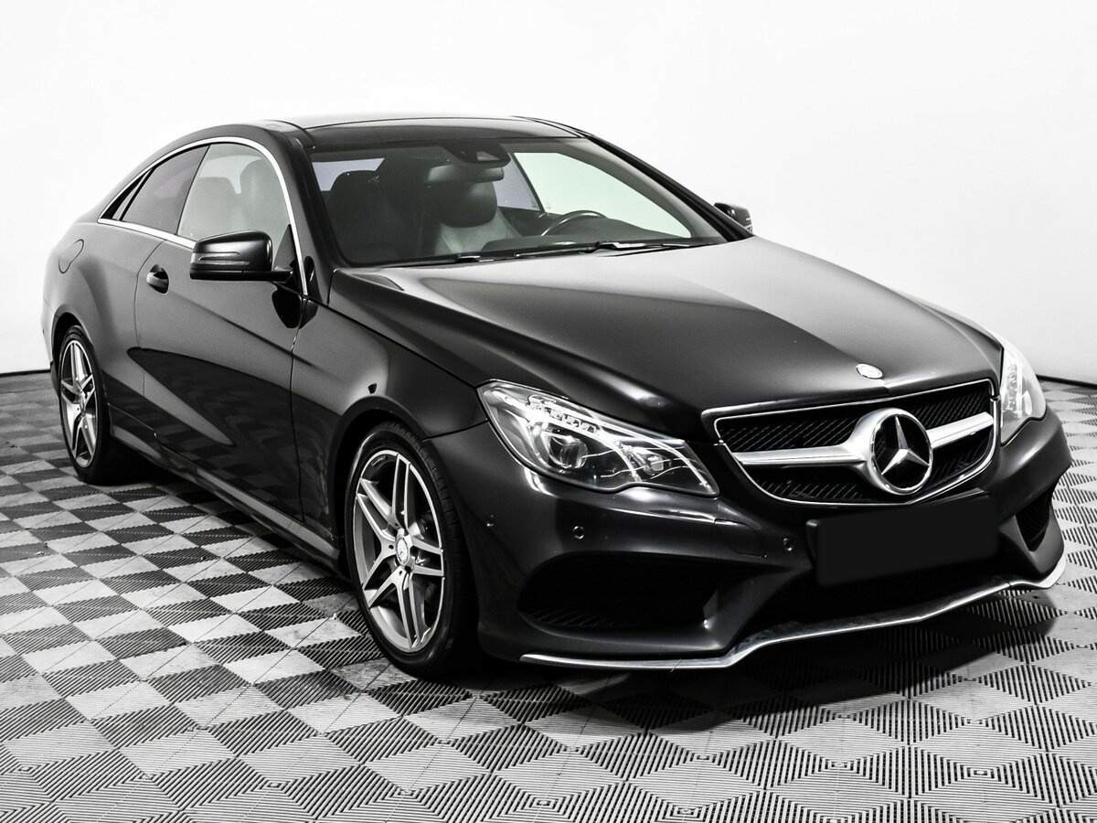 Б/У Мерседес-Бенц Е-Класс 2013 года. Фото: #2