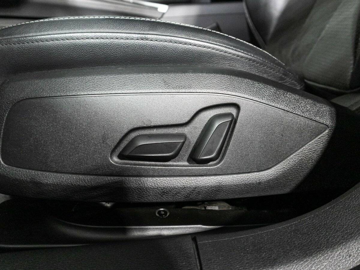 Б/У Ауди А4 2019 года. Фото: #15