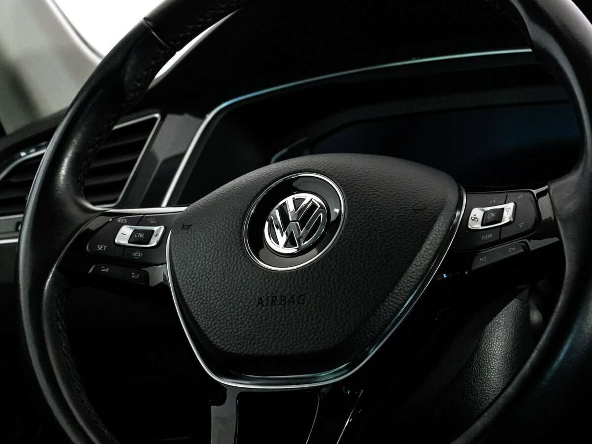 Б/У Фольксваген Тигуан 2019 года. Фото: #8