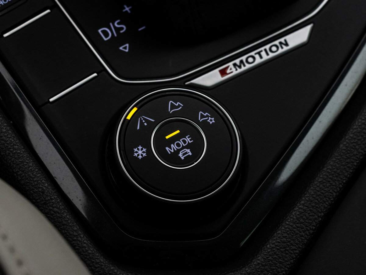 Б/У Фольксваген Тигуан 2019 года. Фото: #15