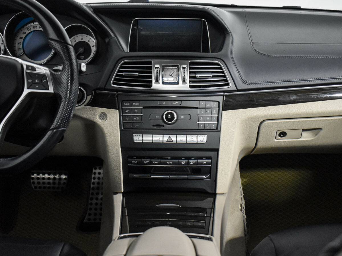 Б/У Мерседес-Бенц Е-Класс 2015 года. Фото: #14