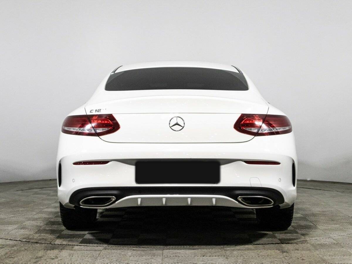 Б/У Мерседес-Бенц Ц-Класс 2016 года. Фото: #5