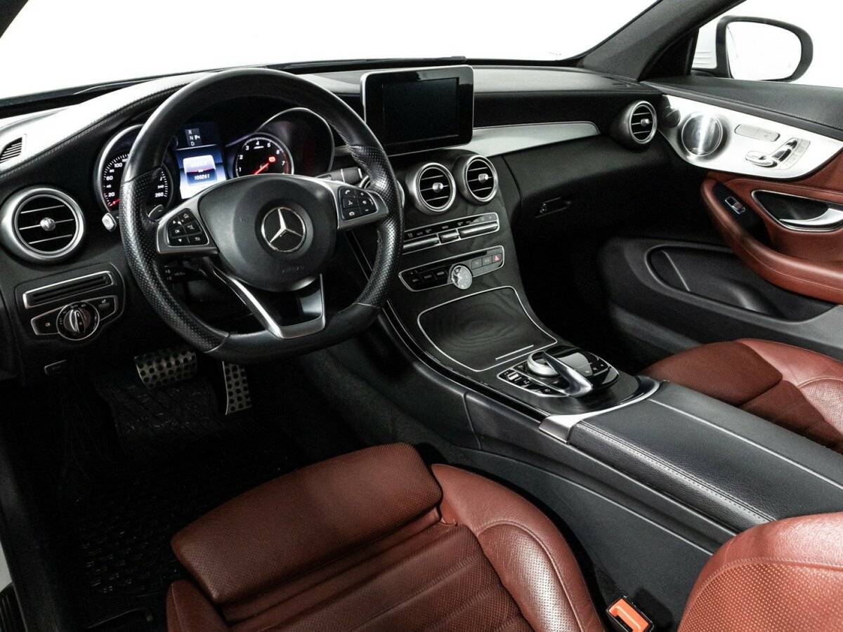 Б/У Мерседес-Бенц Ц-Класс 2016 года. Фото: #10