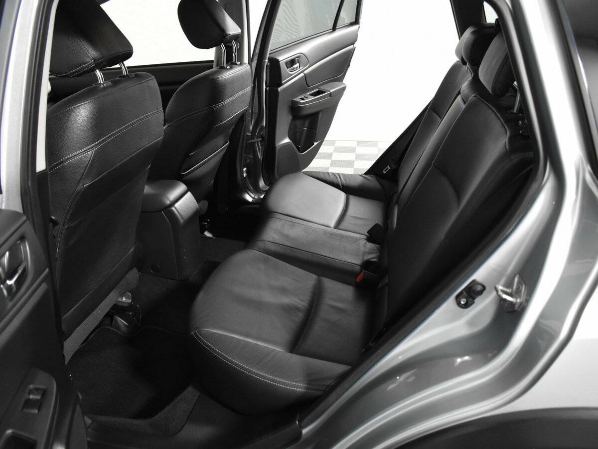 Б/У Субару ИксВи 2014 года. Фото: #10