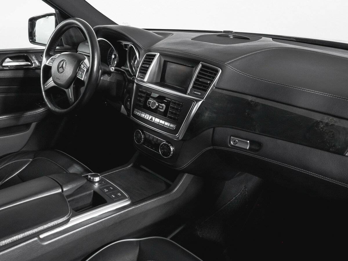 Б/У Мерседес-Бенц М-Класс 2013 года. Фото: #8