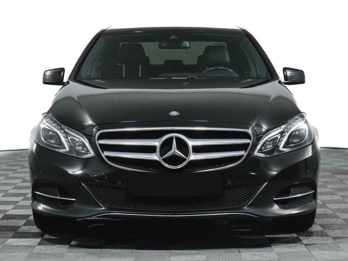 Б/У Мерседес-Бенц Е-Класс 2014 года. Фото: #1