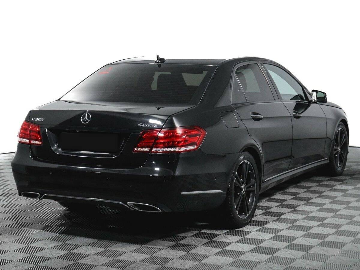 Б/У Мерседес-Бенц Е-Класс 2014 года. Фото: #4