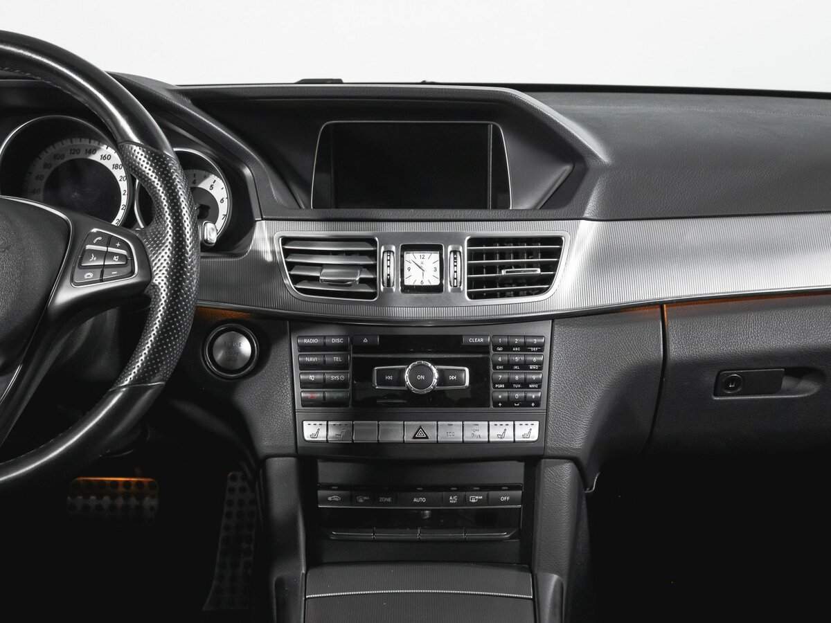 Б/У Мерседес-Бенц Е-Класс 2014 года. Фото: #12