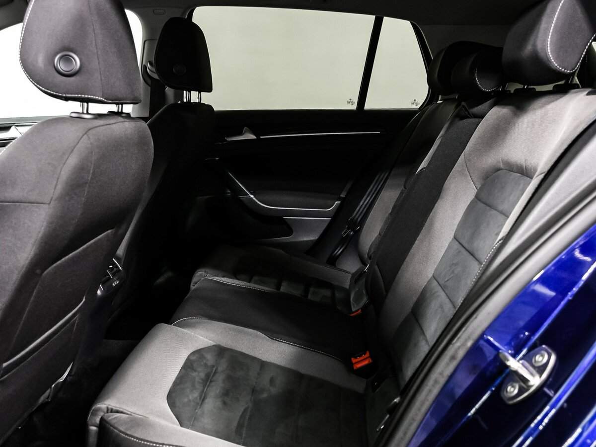 Б/У Фольксваген Гольф 2018 года. Фото: #11