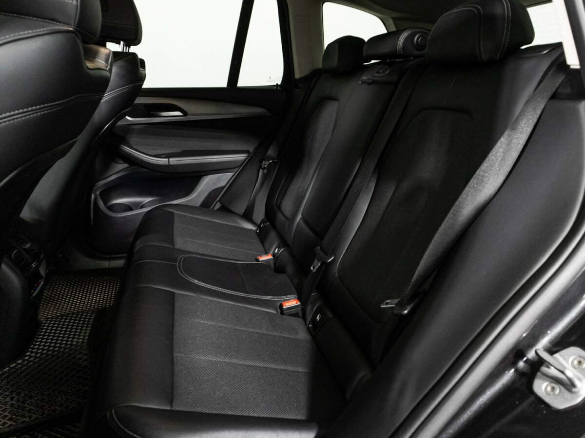 Б/У БМВ Икс3 2018 года. Фото: #9