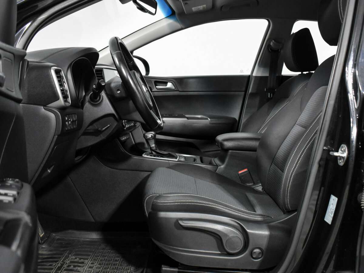 Б/У Киа Спортейдж 2021 года. Фото: #9