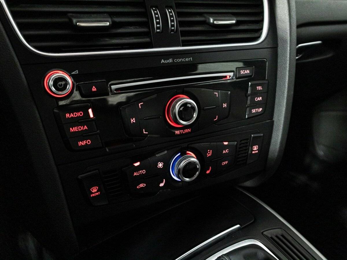 Б/У Ауди А4 2014 года. Фото: #15