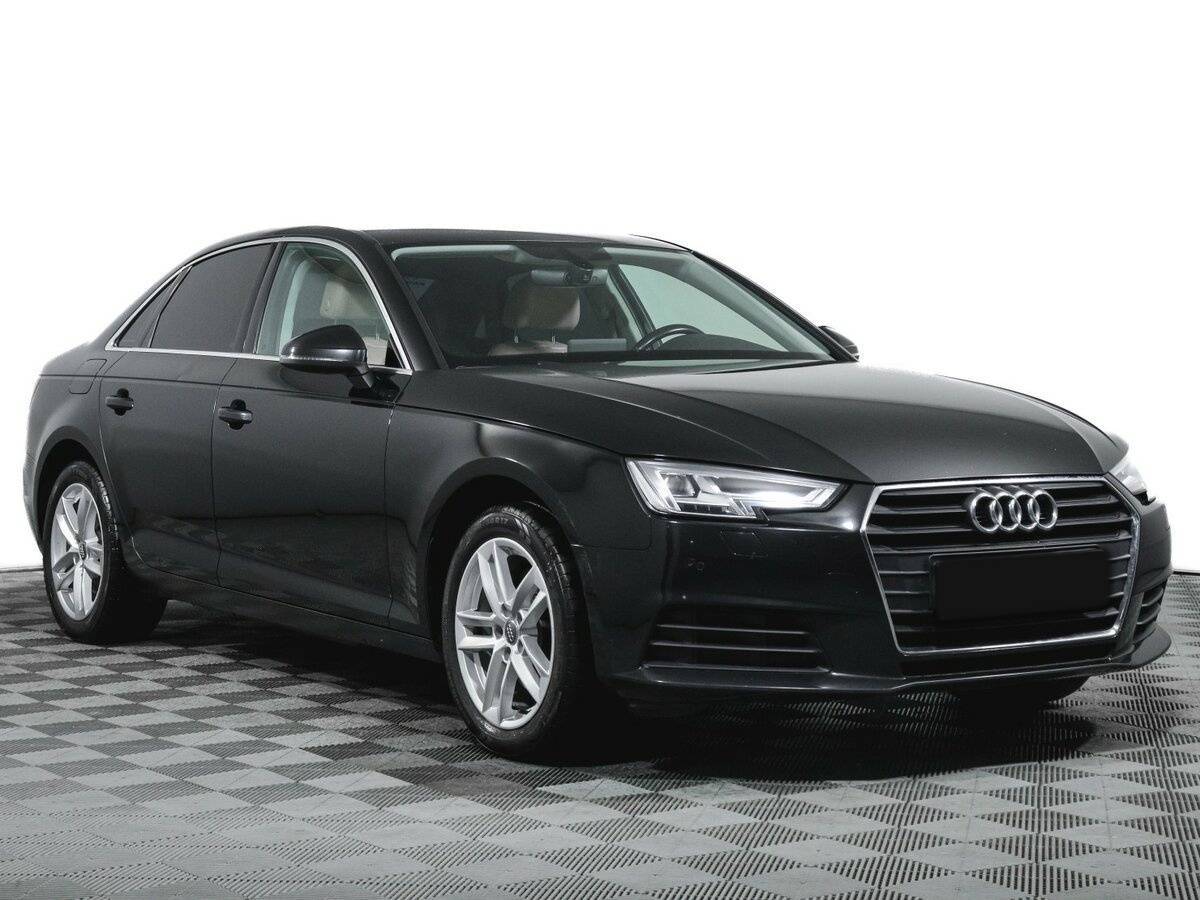 Б/У Ауди А4 2017 года. Фото: #2