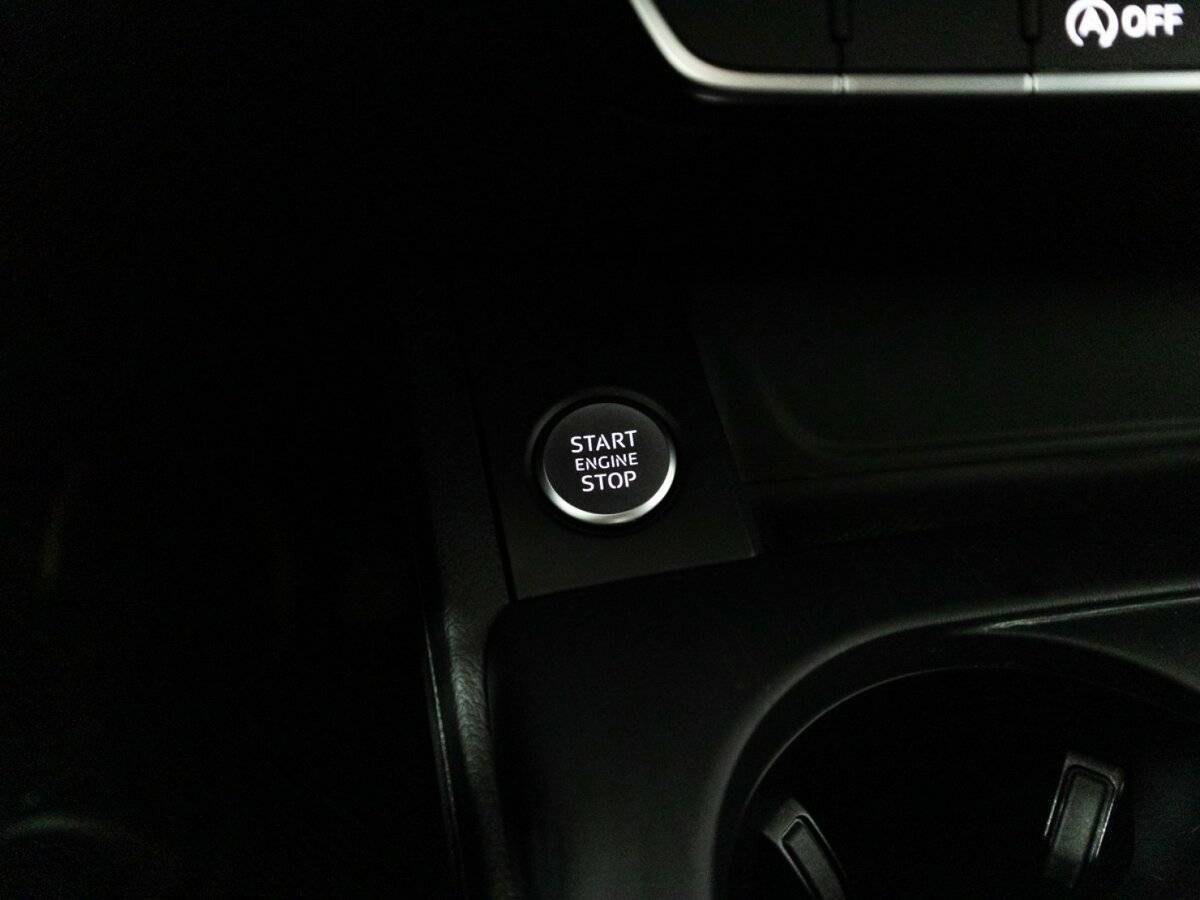 Б/У Ауди А4 2019 года. Фото: #19