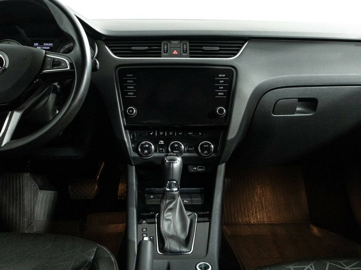 Б/У Шкода Октавия 2019 года. Фото: #13