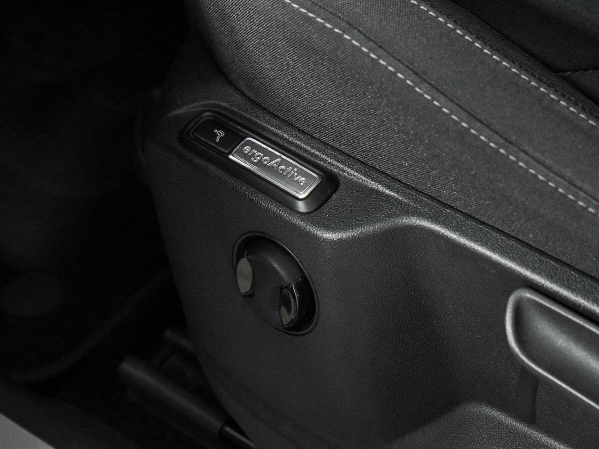 Б/У Фольксваген Тигуан 2018 года. Фото: #9