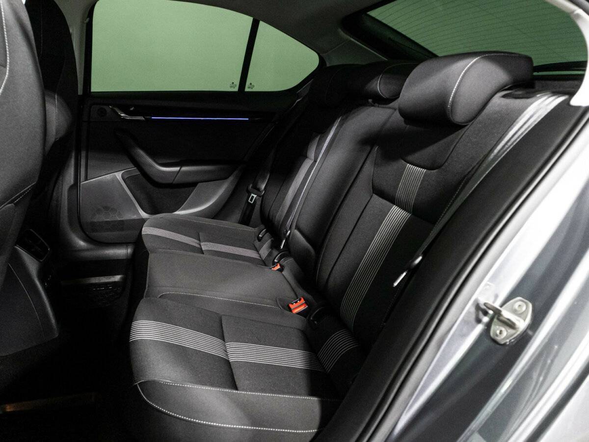 Б/У Шкода Октавия 2020 года. Фото: #9