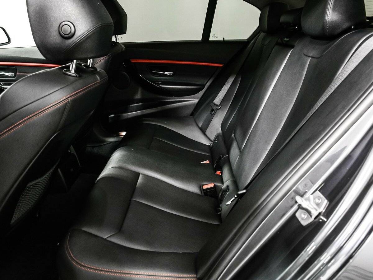 Б/У БМВ 3 серии 2015 года. Фото: #11