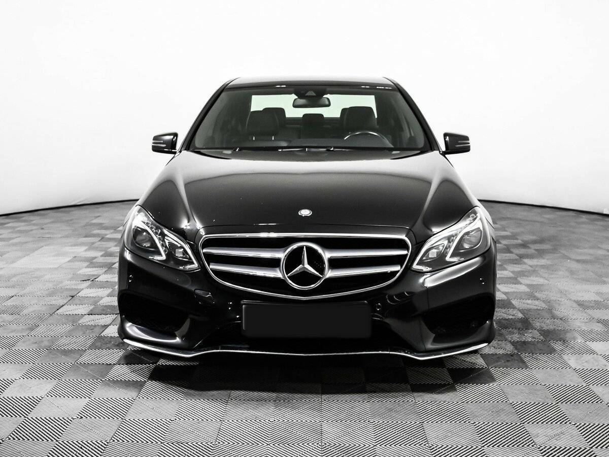 Б/У Мерседес-Бенц Е-Класс 2014 года. Фото: #1