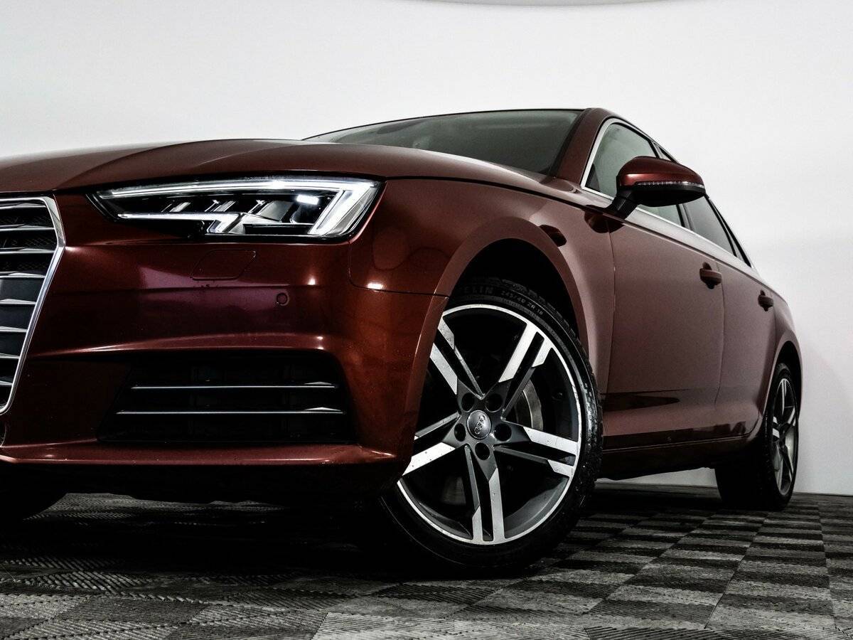 Б/У Ауди А4 2017 года. Фото: #1