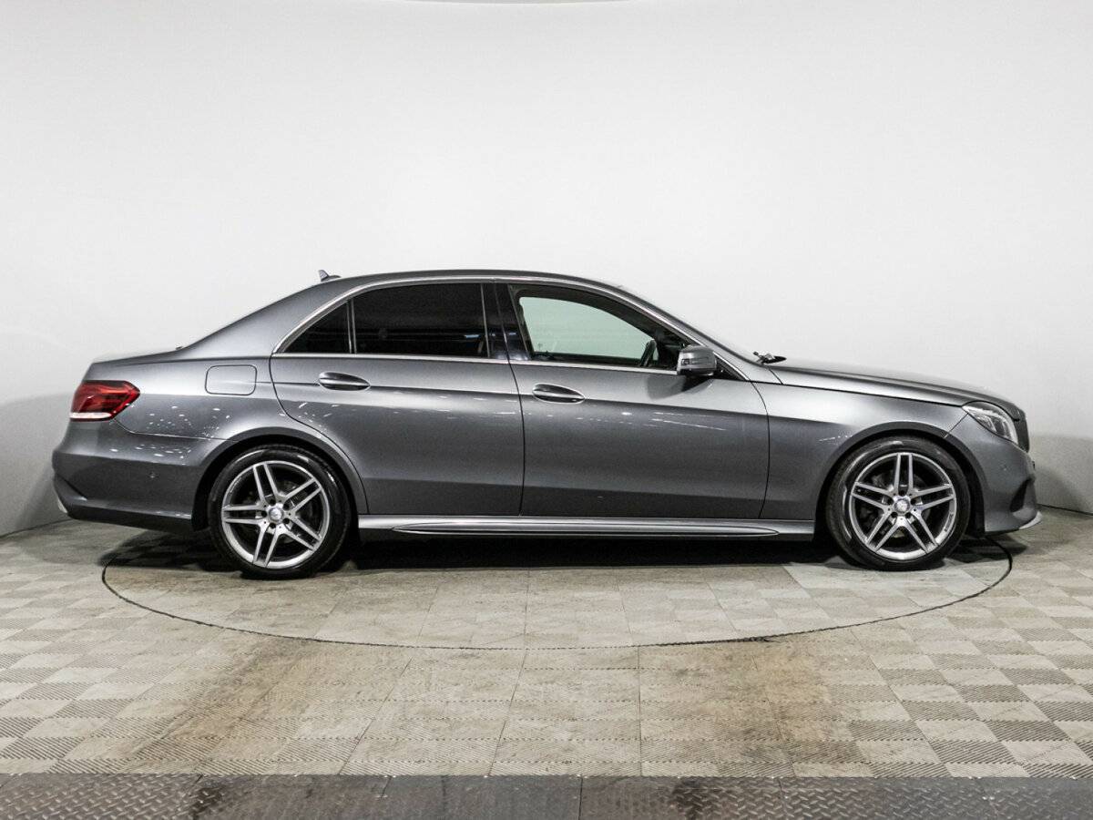 Б/У Мерседес-Бенц Е-Класс 2015 года. Фото: #3