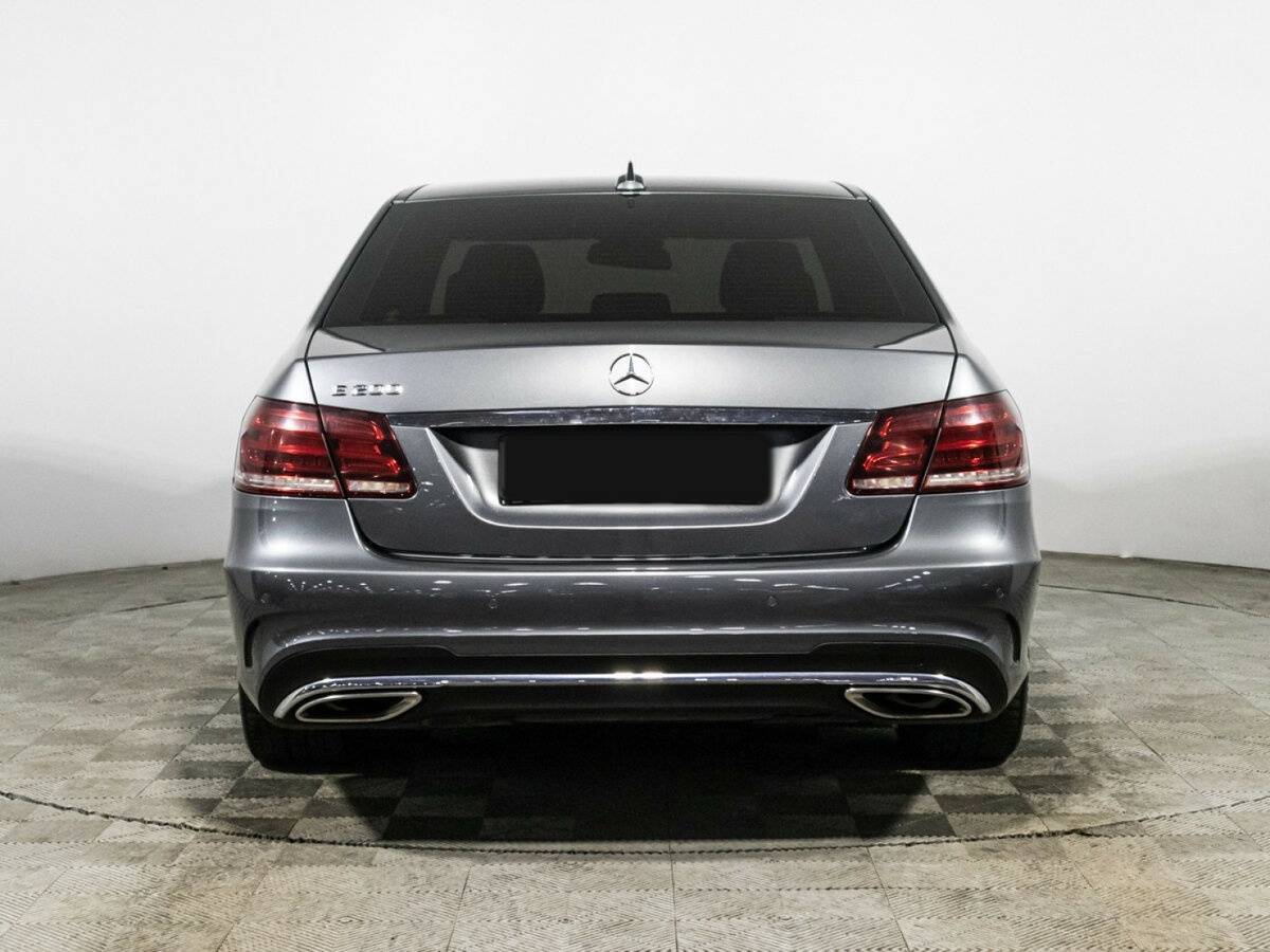 Б/У Мерседес-Бенц Е-Класс 2015 года. Фото: #5