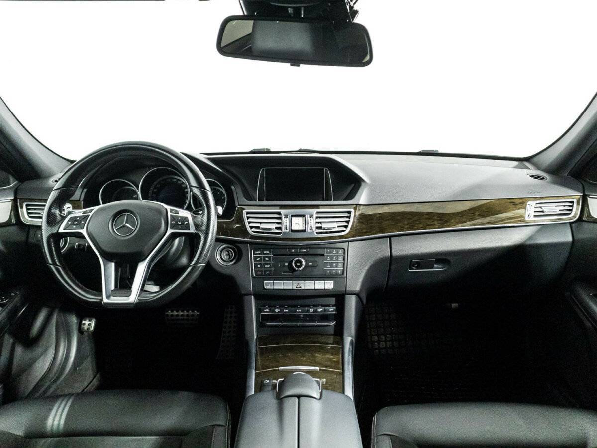 Б/У Мерседес-Бенц Е-Класс 2015 года. Фото: #13