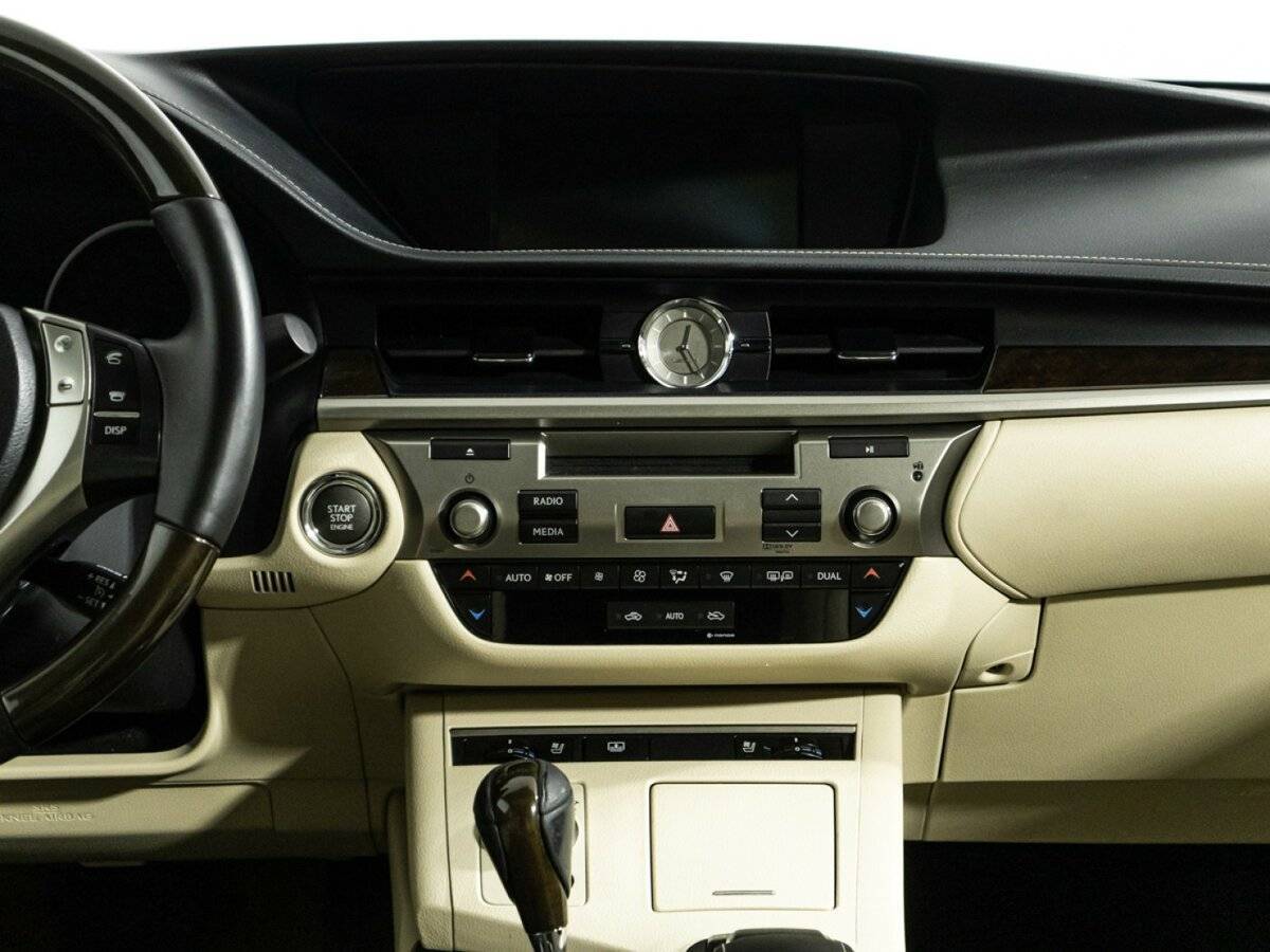 Б/У Лексус ЕС 2014 года. Фото: #13