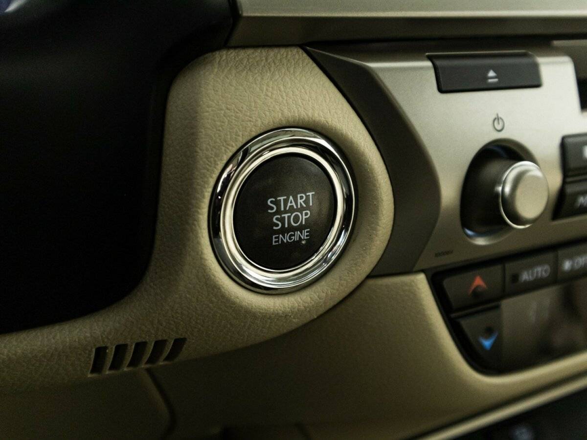 Б/У Лексус ЕС 2014 года. Фото: #20