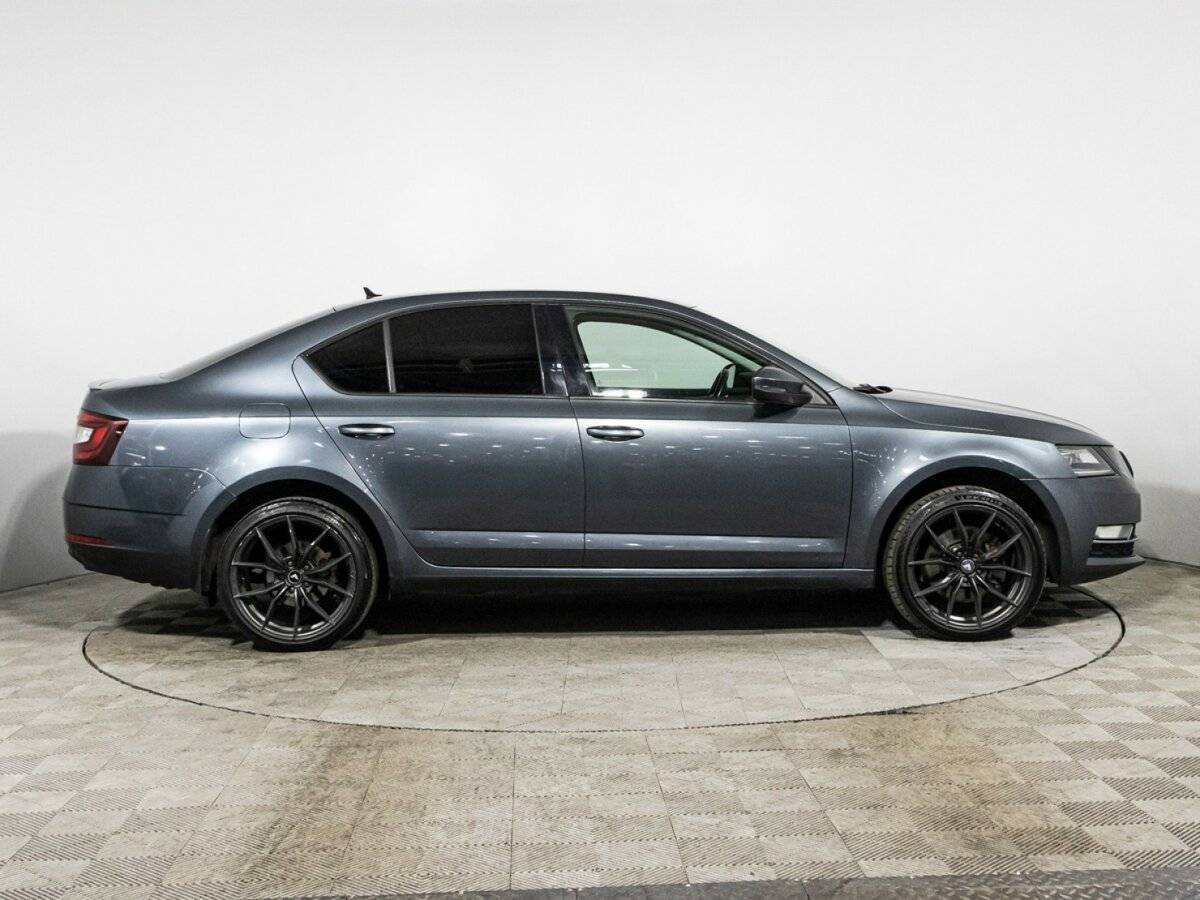 Б/У Шкода Октавия 2018 года. Фото: #3