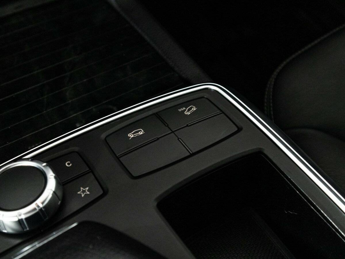 Б/У Мерседес-Бенц М-Класс 2014 года. Фото: #21