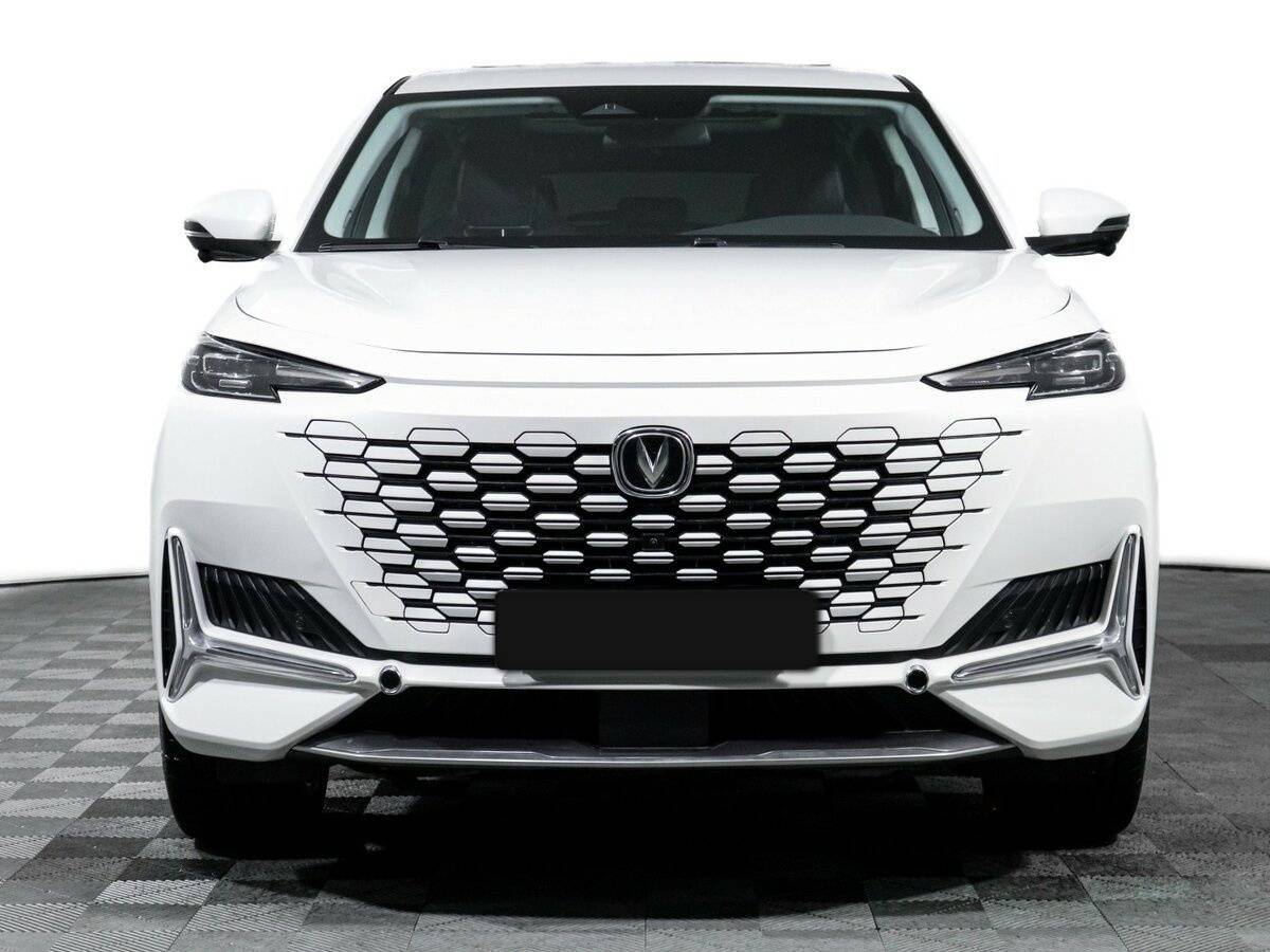 Б/У Чанган УНИ-К 2023 года. Фото: #1