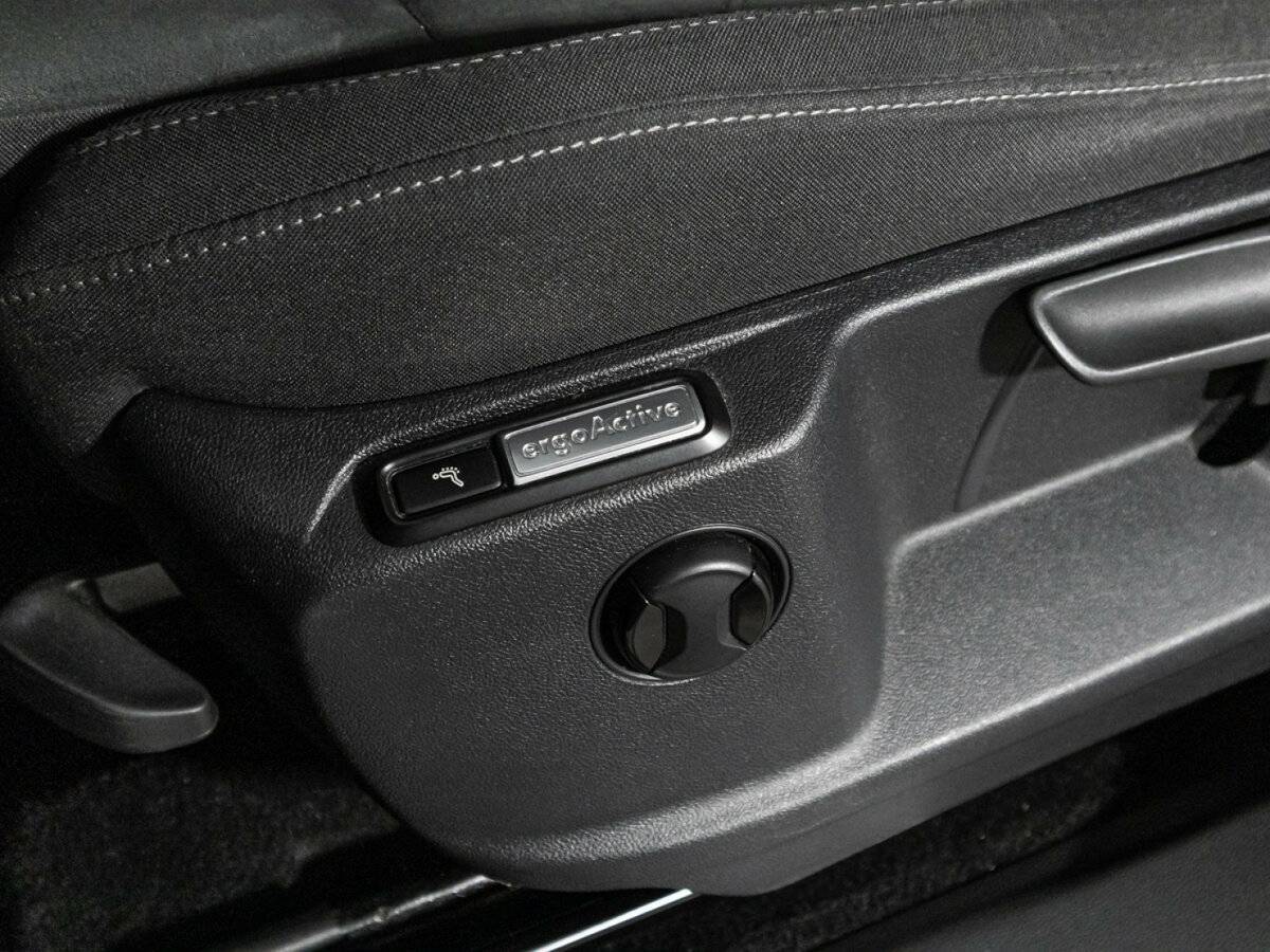 Б/У Фольксваген Тигуан 2018 года. Фото: #17